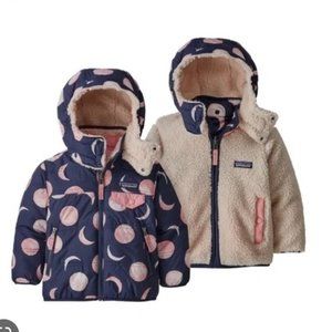 Excellent condition Patagonia Moon Reversible Tribbles Hooded Jacket 4T